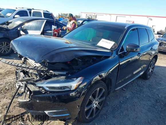 2018 Volvo XC60 Inscription with VIN YV4A22RL2J1081874, listed as a IAAI auction lot 41330217 with 100,611 mi miles. Bid and sale history available at carsss.com. Image 17.