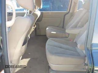 2014 Kia Sedona LX with VIN KNDMG4C7XE6586613, listed as a IAAI auction lot 41597187 with 211,851 mi miles. Bid and sale history available at carsss.com. Image 8.
