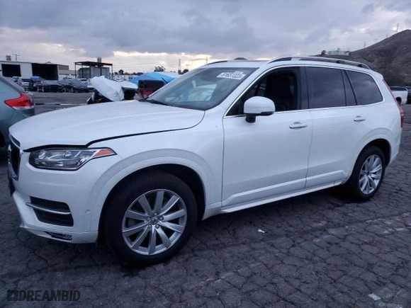 2016 Volvo XC90 T6 Momentum with VIN YV4A22PK8G1045772, listed as a Copart auction lot 58905714 with 73,976 mi miles and Clean Title. Bid and sale history available at carsss.com. Image 1.