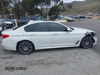 2018 BMW 5 Series 530i z VIN WBAJA5C54JG898565, wystawiony jako IAAI lot #41745230 z przebiegiem 123 776 mil mil oraz . Historia ofert i sprzedaży dostępna na DreamBid. Obrazek 13.