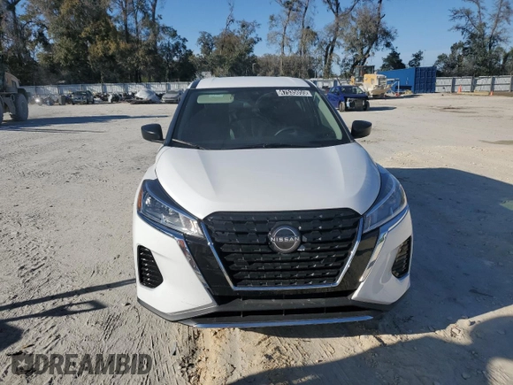 2023 Nissan Kicks S with VIN 3N1CP5BV7PL502096, listed as a Copart auction lot 47535055 with 62,240 mi miles and Clean Title. Bid and sale history available at carsss.com. Image 5.