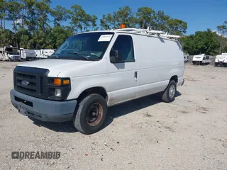 2012 Ford Econoline Cargo Commercial z VIN 1FTNE2EL5CDB10478, wystawiony jako IAAI lot #41861431 z przebiegiem 165 546 mil mil oraz . Historia ofert i sprzedaży dostępna na DreamBid. Obrazek 17.