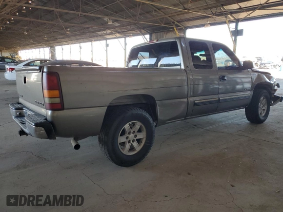 2000 Chevrolet Silverado 1500 with VIN 2GCEC19V8Y1176554, listed as a Copart auction lot 84946274 with 226,519 mi miles and Clean Title. Bid and sale history available at carsss.com. Image 3.