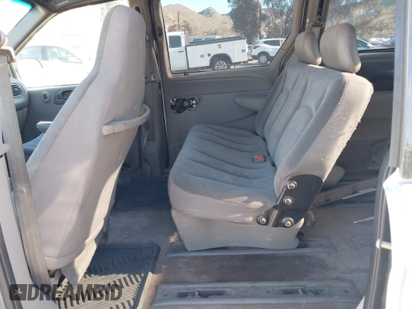 2003 Dodge Caravan SE z VIN 1D4GP253X3B307793, wystawiony jako IAAI lot #41824617 z przebiegiem 207 511 mil mil oraz . Historia ofert i sprzedaży dostępna na DreamBid. Obrazek 8.