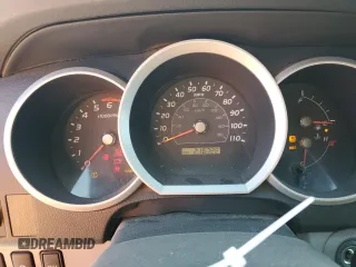 2009 Toyota 4Runner SR5 z VIN JTEZU14R49K023773, wystawiony jako Copart lot #57940625 z przebiegiem 216 728 mil mil oraz Czysty tytuł • Clean title. Historia ofert i sprzedaży dostępna na DreamBid. Obrazek 9.