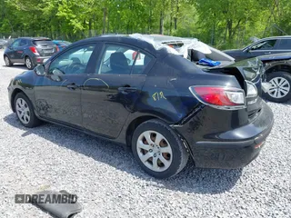 2013 Mazda 3 i Sport z VIN JM1BL1UPXD1851753, wystawiony jako IAAI lot #42349951 z przebiegiem 205 264 mil mil oraz . Historia ofert i sprzedaży dostępna na DreamBid. Obrazek 3.