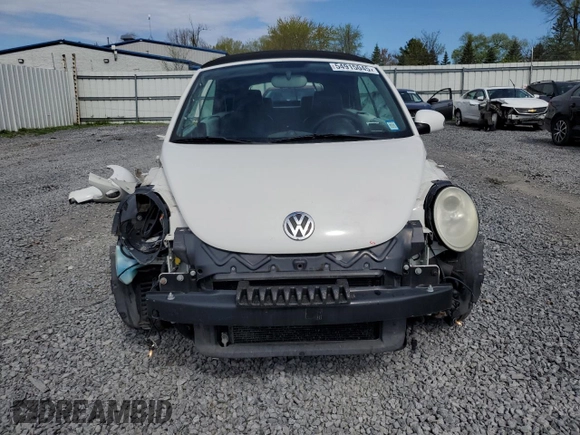 2010 Volkswagen Beetle with VIN 3VWRG3AL6AM010041, listed as a Copart auction lot 54915045 with 95,719 mi miles and Salvage Title. Bid and sale history available at DreamBid. Image 5.
