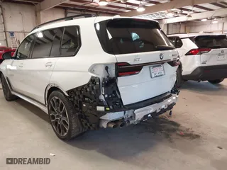 2024 BMW X7 M60i with VIN 5UX33EM04R9T72699, listed as a IAAI auction lot 41296464 with 39,785 mi miles. Bid and sale history available at carsss.com. Image 6.