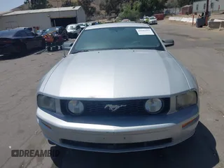 2006 Ford Mustang GT Deluxe with VIN 1ZVHT82H365238039, listed as a IAAI auction lot 42582693 with 129,327 mi miles and . Bid and sale history available at DreamBid. Image 12.