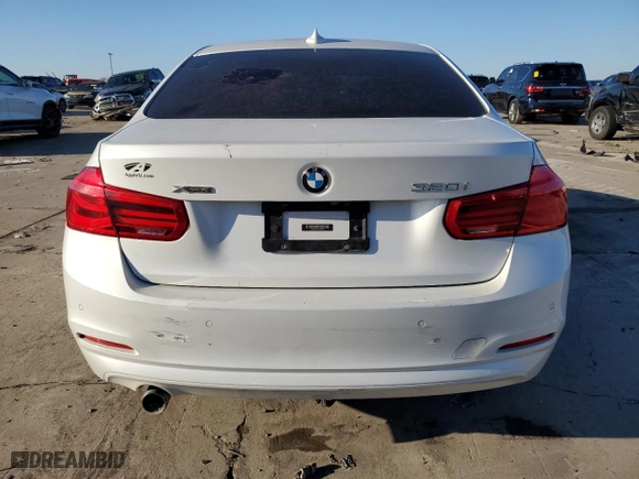 2018 BMW 3 Series 320i xDrive with VIN WBA8A3C51JA505708, listed as a Copart auction lot 85457954 with 44,600 mi miles and Clean Title. Bid and sale history available at carsss.com. Image 6.