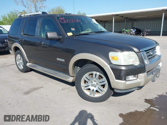 2006 Ford Explorer z VIN 1FMEU64E56UB52663, wystawiony jako IAAI lot #42002830 z przebiegiem 199 847 mil mil oraz . Historia ofert i sprzedaży dostępna na DreamBid. Obrazek 1.