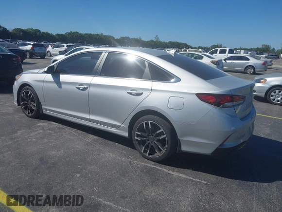 2019 Hyundai Sonata SE with VIN 5NPE24AF3KH810903, listed as a IAAI auction lot 41831371 with 68,317 mi miles and . Bid and sale history available at carsss.com. Image 3.