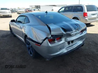 2011 Chevrolet Camaro 2LS z VIN 2G1FA1ED0B9157330, wystawiony jako IAAI lot #41970306 z przebiegiem 179 262 mil mil oraz . Historia ofert i sprzedaży dostępna na DreamBid. Obrazek 6.