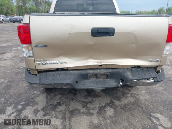 2010 Toyota Tundra 4WD Truck with VIN 5TFUM5F11AX009656, listed as a IAAI auction lot 41966776 with 156,219 mi miles. Bid and sale history available at carsss.com. Image 6.