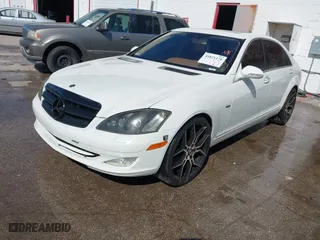 2008 Mercedes-Benz S-Class 5.5L V8 with VIN WDDNG86X48A151830, listed as a IAAI auction lot 41821178 with 1 mi miles. Bid and sale history available at carsss.com. Image 2.