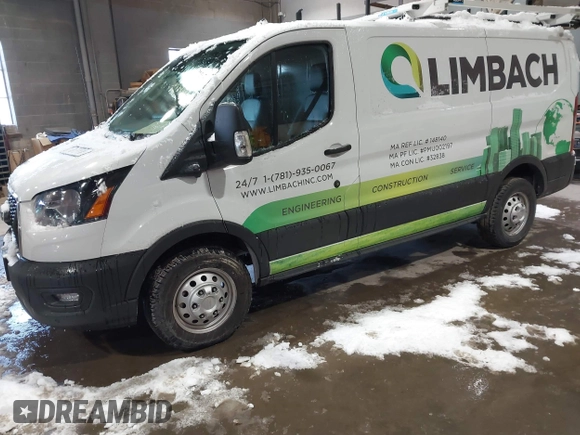 2024 Ford Transit Cargo with VIN 1FTBR2Y83RKA54611, listed as a IAAI auction lot 41349327 with 4,371 mi miles and . Bid and sale history available at DreamBid. Image 17.