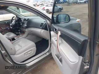 2012 Toyota Highlander Limited with VIN 5TDDK3EH5CS093448, listed as a IAAI auction lot 41777366 with 120,930 mi miles and . Bid and sale history available at DreamBid. Image 5.