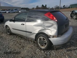 2000 Ford Focus ZX3 with VIN 3FAFP3132YR186996, listed as a Copart auction lot 41796565 with 185,283 mi miles and Salvage Title. Bid and sale history available at carsss.com. Image 2.