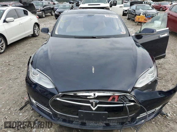 2013 Tesla Model S с VIN 5YJSA1DN9DFP01855, выставлен на аукционе Copart как лот 51257955 с пробегом 187 251 миль миль и Чистый • Clean title. История ставок и продаж доступна на DreamBid. Изображение 11.