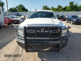 2022 Ram 2500 Big Horn z VIN 3C6UR5DL3NG322697, wystawiony jako Copart lot #55618875 z przebiegiem 132 590 mil mil oraz Czysty tytuł • Clean title. Historia ofert i sprzedaży dostępna na DreamBid. Obrazek 5.
