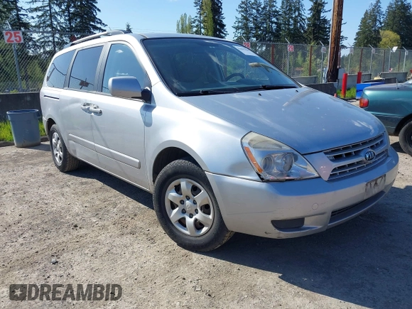 2010 Kia Sedona LX with VIN KNDMG4C3XA6346579, listed as a IAAI auction lot 42085860 with 145,008 mi miles. Bid and sale history available at carsss.com. Image 6.