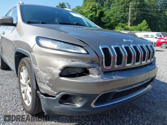 2017 Jeep Cherokee Limited with VIN 1C4PJMDS2HW571349, listed as a IAAI auction lot 42648368 with 151,029 mi miles and . Bid and sale history available at DreamBid. Image 17.