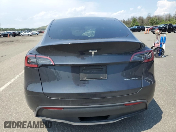 2024 Tesla Model Y Long Range с VIN 7SAYGDEE7RF180945, выставлен на аукционе Copart как лот 62059735 с пробегом Не указан миль и Списание • Salvage title. История ставок и продаж доступна на DreamBid. Изображение 6.
