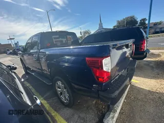 2017 Nissan Titan XD SL with VIN 1N6BA1F28HN511102, listed as a Copart auction lot 84036204 with 138,403 mi miles and Clean Title. Bid and sale history available at carsss.com. Image 3.