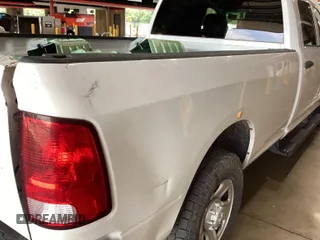 2018 Ram 2500 Tradesman с VIN 3C6UR4HJ8JG274627, выставлен на аукционе IAAI как лот 42575840 с пробегом 152 686 миль миль и . История ставок и продаж доступна на DreamBid. Изображение 38.