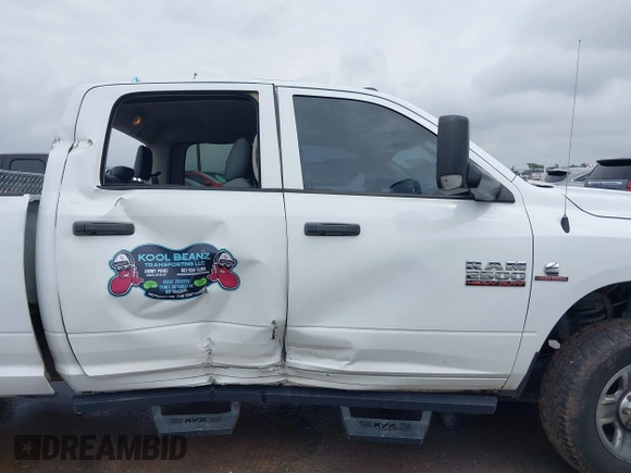 2016 Ram 2500 Tradesman with VIN 3C6UR5HLXGG237028, listed as a IAAI auction lot 42115381 with 302,532 mi miles and . Bid and sale history available at DreamBid. Image 13.