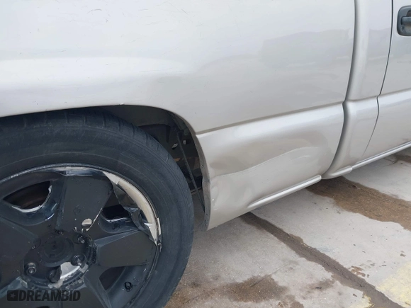 2005 Chevrolet Silverado 1500 Work Truck with VIN 1GCEC14X35Z189059, listed as a IAAI auction lot 41624369 with 201,053 mi miles. Bid and sale history available at carsss.com. Image 19.