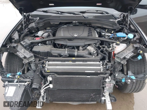 2023 Maserati Grecale Modena z VIN ZN682AVM6P7413121, wystawiony jako IAAI lot #42092049 z przebiegiem 8 132 mil mil oraz . Historia ofert i sprzedaży dostępna na DreamBid. Obrazek 10.