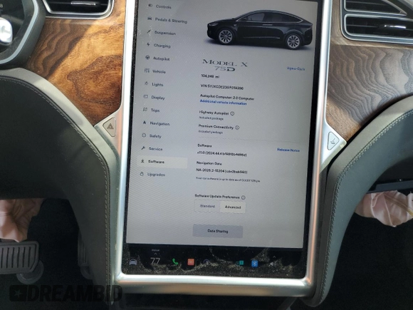 2016 Tesla Model X 70D z VIN 5YJXCDE23GF018396, wystawiony jako Copart lot #53056465 z przebiegiem 104 248 mil mil oraz Szkody całkowita. Historia ofert i sprzedaży dostępna na DreamBid. Obrazek 9.
