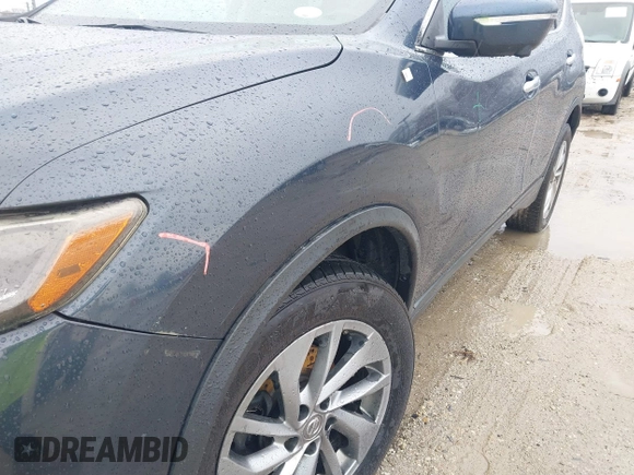 2015 Nissan Rogue SV with VIN 5N1AT2MV2FC792815, listed as a IAAI auction lot 41726739 with 206,296 mi miles. Bid and sale history available at carsss.com. Image 17.