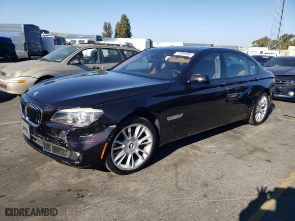 2011 BMW 7 Series 750Li with VIN WBAKB8C52BCY66628, listed as a Copart auction lot 77191054 with 39,503 mi miles and Salvage Title. Bid and sale history available at carsss.com. Image 1.