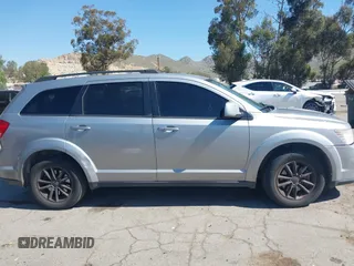 2017 Dodge Journey SXT z VIN 3C4PDCBG0HT530742, wystawiony jako IAAI lot #41997800 z przebiegiem 189 186 mil mil oraz . Historia ofert i sprzedaży dostępna na DreamBid. Obrazek 13.
