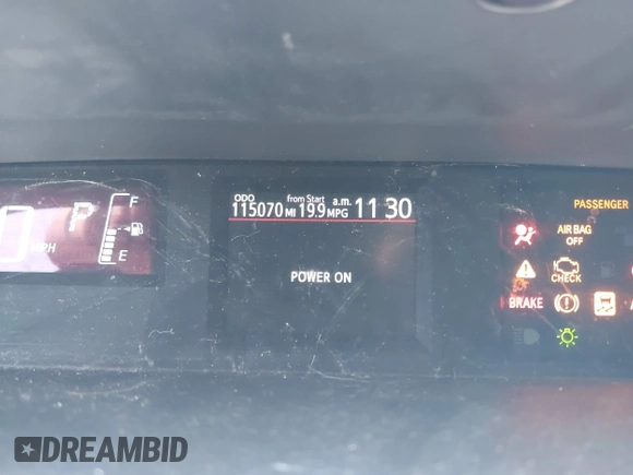 2017 Toyota Prius One z VIN JTDKDTB39H1591876, wystawiony jako IAAI lot #42086978 z przebiegiem 115 070 mil mil oraz . Historia ofert i sprzedaży dostępna na DreamBid. Obrazek 16.
