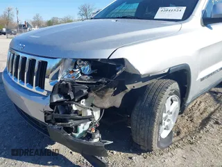 2013 Jeep Grand Cherokee Laredo with VIN 1C4RJFAG3DC586667, listed as a IAAI auction lot 42041524 with 100,635 mi miles. Bid and sale history available at carsss.com. Image 6.