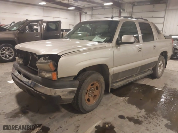 2006 Chevrolet Avalanche Z71 with VIN 3GNEK12Z46G244604, listed as a IAAI auction lot 41200313 with 140,232 mi miles. Bid and sale history available at carsss.com. Image 2.