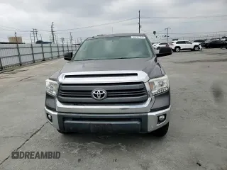 2015 Toyota Tundra SR5 z VIN 5TFEY5F10FX187252, wystawiony jako Copart lot #50932725 z przebiegiem 58 323 mil mil oraz Szkoda całkowita • Salvage title. Historia ofert i sprzedaży dostępna na DreamBid. Obrazek 10.