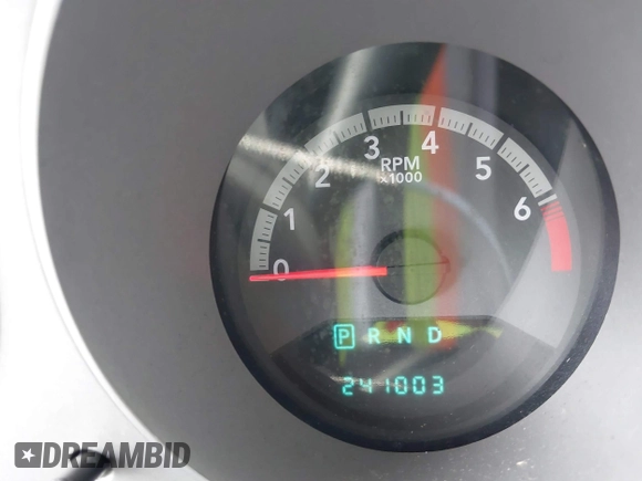 2010 Dodge Avenger SXT z VIN 1B3CC4FB7AN124485, wystawiony jako IAAI lot #42455131 z przebiegiem 241 003 mil mil oraz . Historia ofert i sprzedaży dostępna na DreamBid. Obrazek 7.