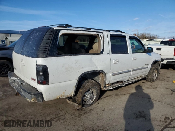 2004 GMC Yukon XL SLT with VIN 3GKGK26G04G233021, listed as a Copart auction lot 42993595 with 144,425 mi miles and Salvage Title. Bid and sale history available at carsss.com. Image 3.