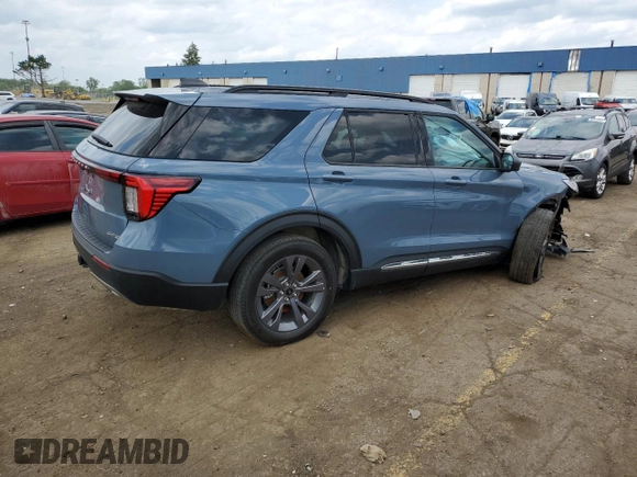 2025 Ford Explorer Active with VIN 1FMUK8DH1SGA07877, listed as a Copart auction lot 60504055 with Not provided miles and Clean title. Bid and sale history available at DreamBid. Image 3.