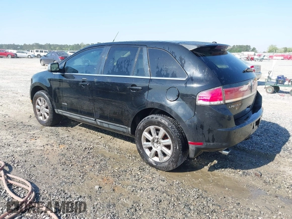 2007 Lincoln MKX with VIN 2LMDU88CX7BJ13238, listed as a IAAI auction lot 42066791 with 223,064 mi miles. Bid and sale history available at carsss.com. Image 3.