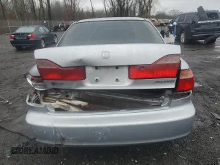 1998 Honda Accord DX z VIN 1HGCF8648WA183639, wystawiony jako Copart lot #49351645 z przebiegiem 89 526 mil mil oraz Nie do naprawy • Non repairable. Historia ofert i sprzedaży dostępna na DreamBid. Obrazek 6.