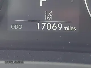 2021 Lexus IS 300 z VIN JTHCA1D27M5115858, wystawiony jako IAAI lot #42131418 z przebiegiem 17 069 mil mil oraz . Historia ofert i sprzedaży dostępna na DreamBid. Obrazek 15.