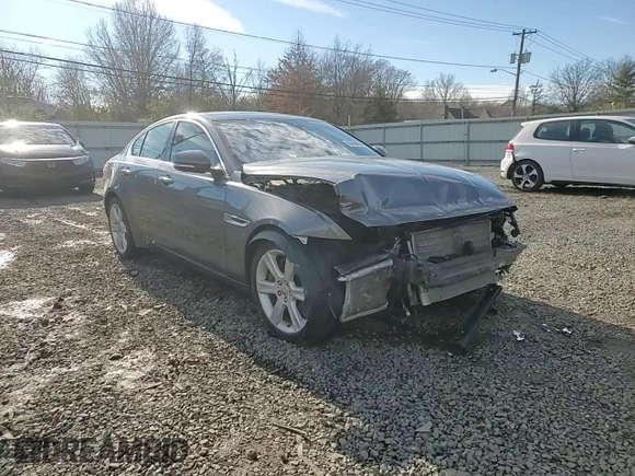 2019 Jaguar XE 25t Premium with VIN SAJAJ4FX1KCP49504, listed as a Copart auction lot 86698644 with 0 mi miles and Salvage Title. Bid and sale history available at carsss.com. Image 11.
