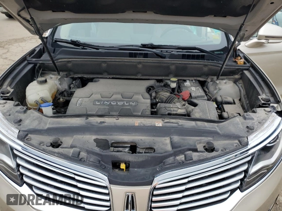 2017 Lincoln MKX Reserve with VIN 2LMPJ8LR3HBL53699, listed as a Copart auction lot 57590685 with 70,241 mi miles and Clean title. Bid and sale history available at DreamBid. Image 12.