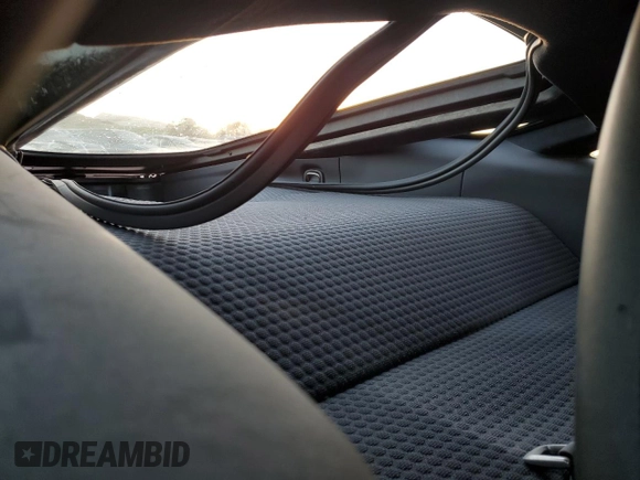 2022 McLaren GT z VIN SBM22GCA4NW001602, wystawiony jako Copart lot #83270334 z przebiegiem 33 668 mil mil oraz Tytuł czysty. Historia ofert i sprzedaży dostępna na DreamBid. Obrazek 10.