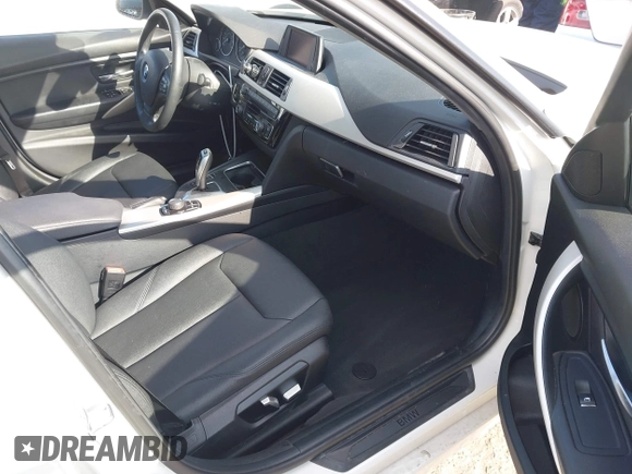 2018 BMW 3 Series 320i with VIN WBA8A9C54JAH12017, listed as a IAAI auction lot 41921292 with 49,267 mi miles. Bid and sale history available at carsss.com. Image 5.